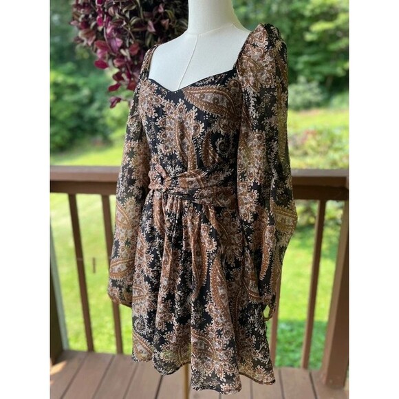 MINKPINK Dresses & Skirts - MinkPink Medium Paisley Paradise Mini Puff Sleeve Boho